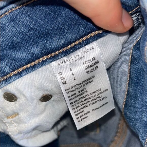 American eagle Distressed Blue Jeans size 4 - Picture 6 of 7